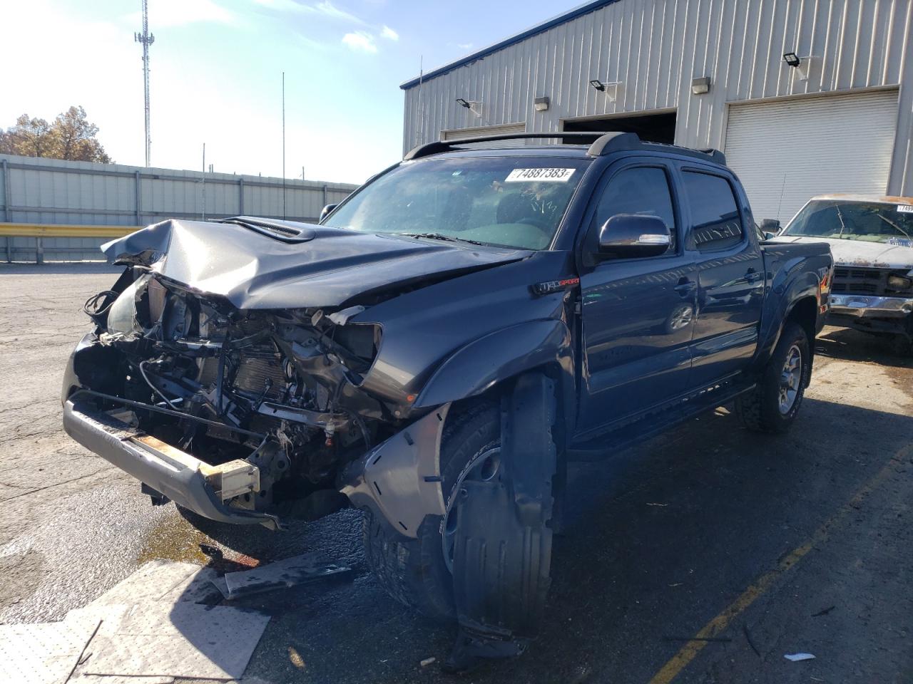 Image 1 of 2015 TOYOTA TACOMA DOUBLE CAB 2015 with VIN 3TMLU4EN8FM194599