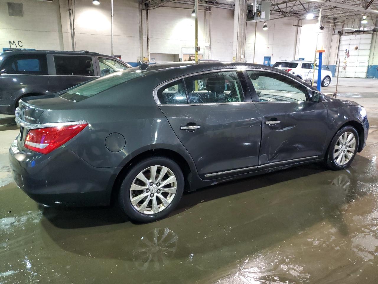 Изображение 3 2014 BUICK LACROSSE  2014 с VIN 1G4GA5GR3EF162010