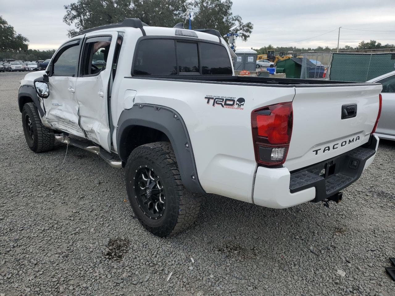 Изображение 2 2021 TOYOTA TACOMA DOUBLE CAB 2021 с VIN 5TFAX5GN6MX190415