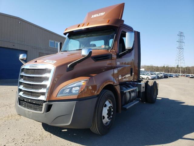 Image 2 of 2018 FREIGHTLINER CASCADIA 126  2018 with VIN 3AKBHLDV5JSKA3533