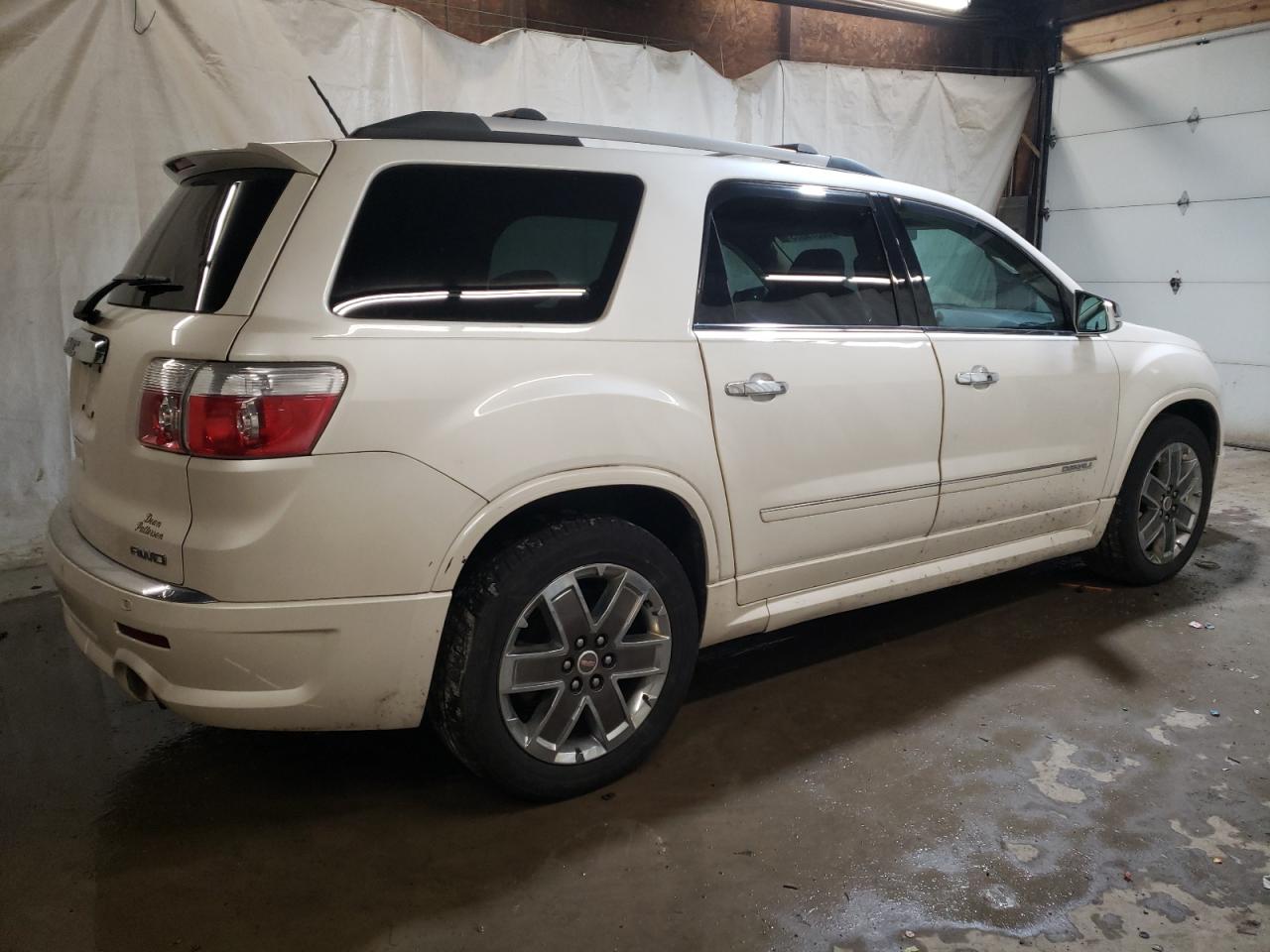 Image 3 of Gmc Acadia Denali 2011 with VIN 1GKKVTED8BJ392069