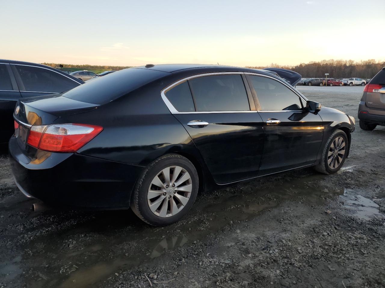 Image 3 of 2013 HONDA ACCORD EXL 2013 with VIN 1HGCR2F80DA231333