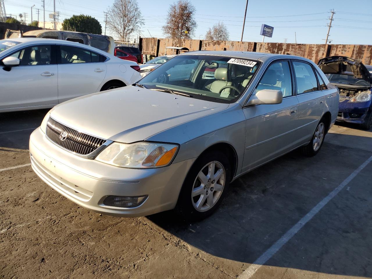 Изображение 2000 TOYOTA AVALON XL 2000