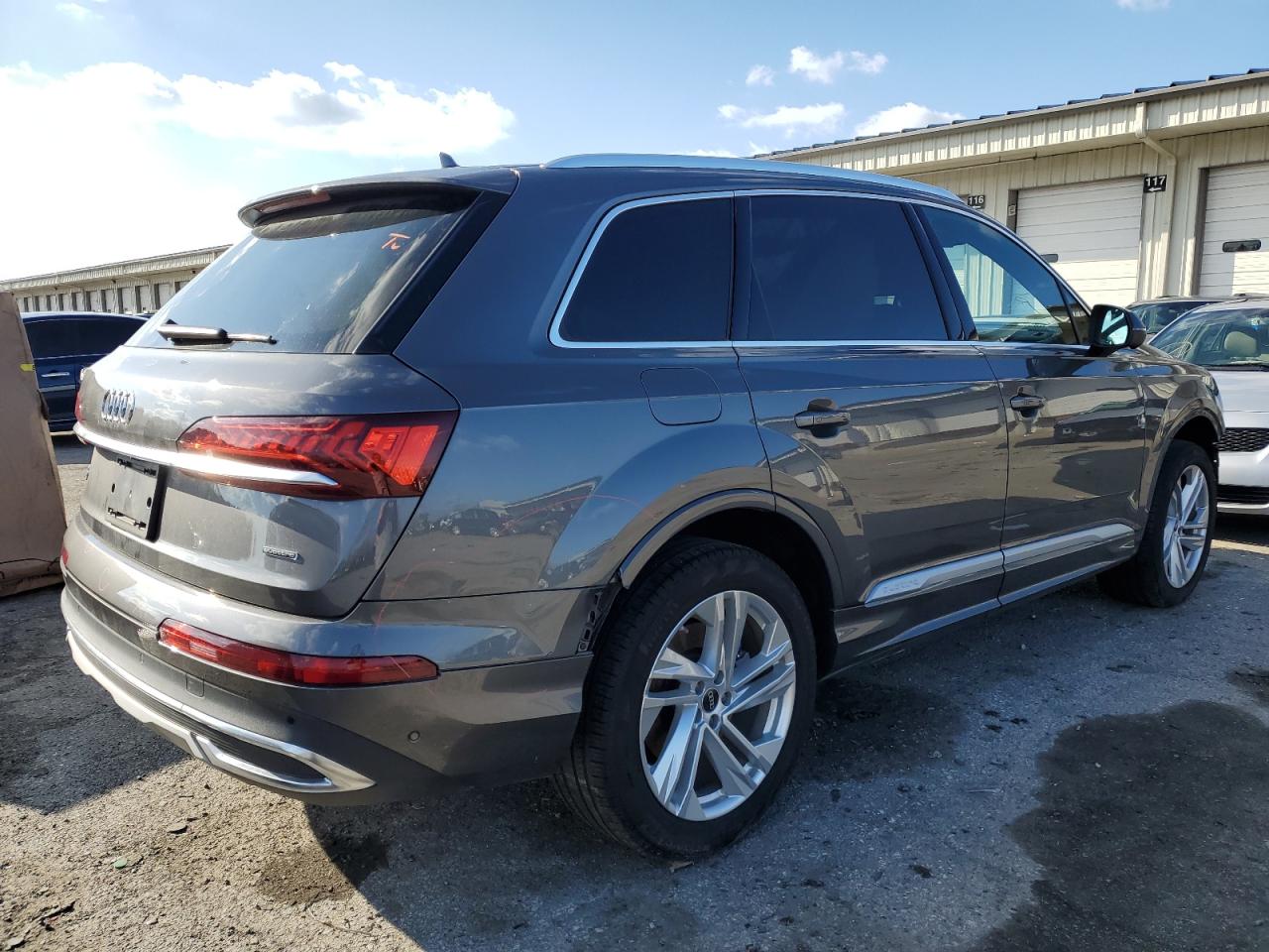 Obraz 3 z 2022 AUDI Q7 PREMIUM PLUS 2022 z VIN WA1LXBF75ND002040