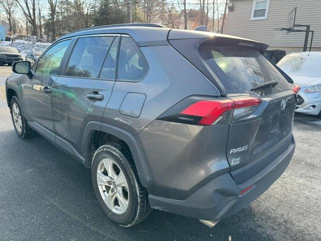 Obraz 2 z 2021 TOYOTA RAV4 XLE 2021 z VIN 2T3P1RFV2MC205423