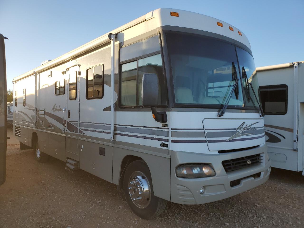 2004 WORKHORSE CUSTOM CHASSIS MOTORHOME CHASSIS W22 2004 image