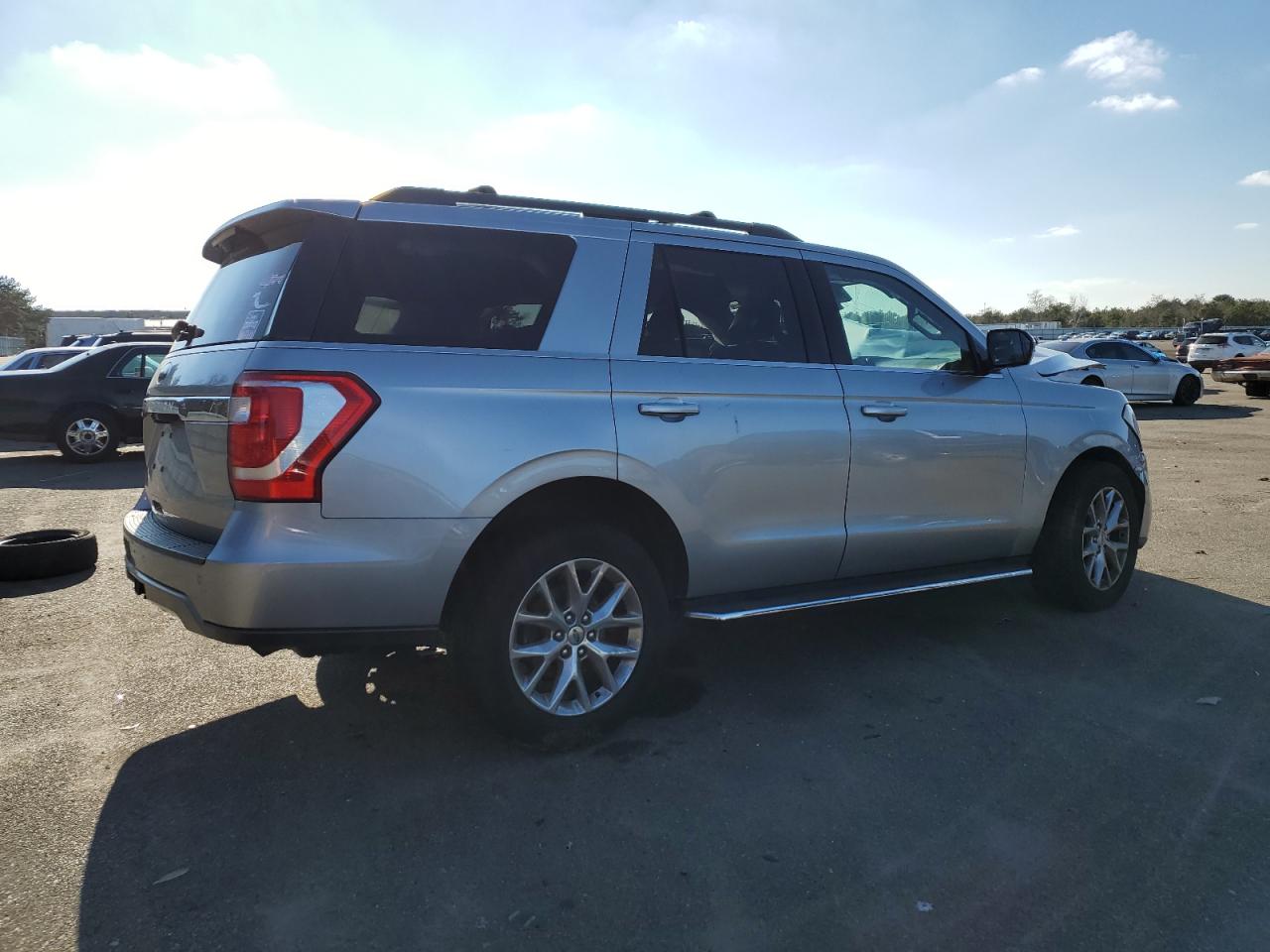Obraz 3 z 2020 FORD EXPEDITION XLT 2020 z VIN 1FMJU1JTXLEA43366
