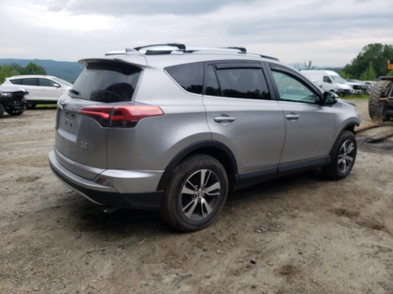 Изображение 3 2016 TOYOTA RAV4 XLE 2016 с VIN 2T3RFREV2GW447532