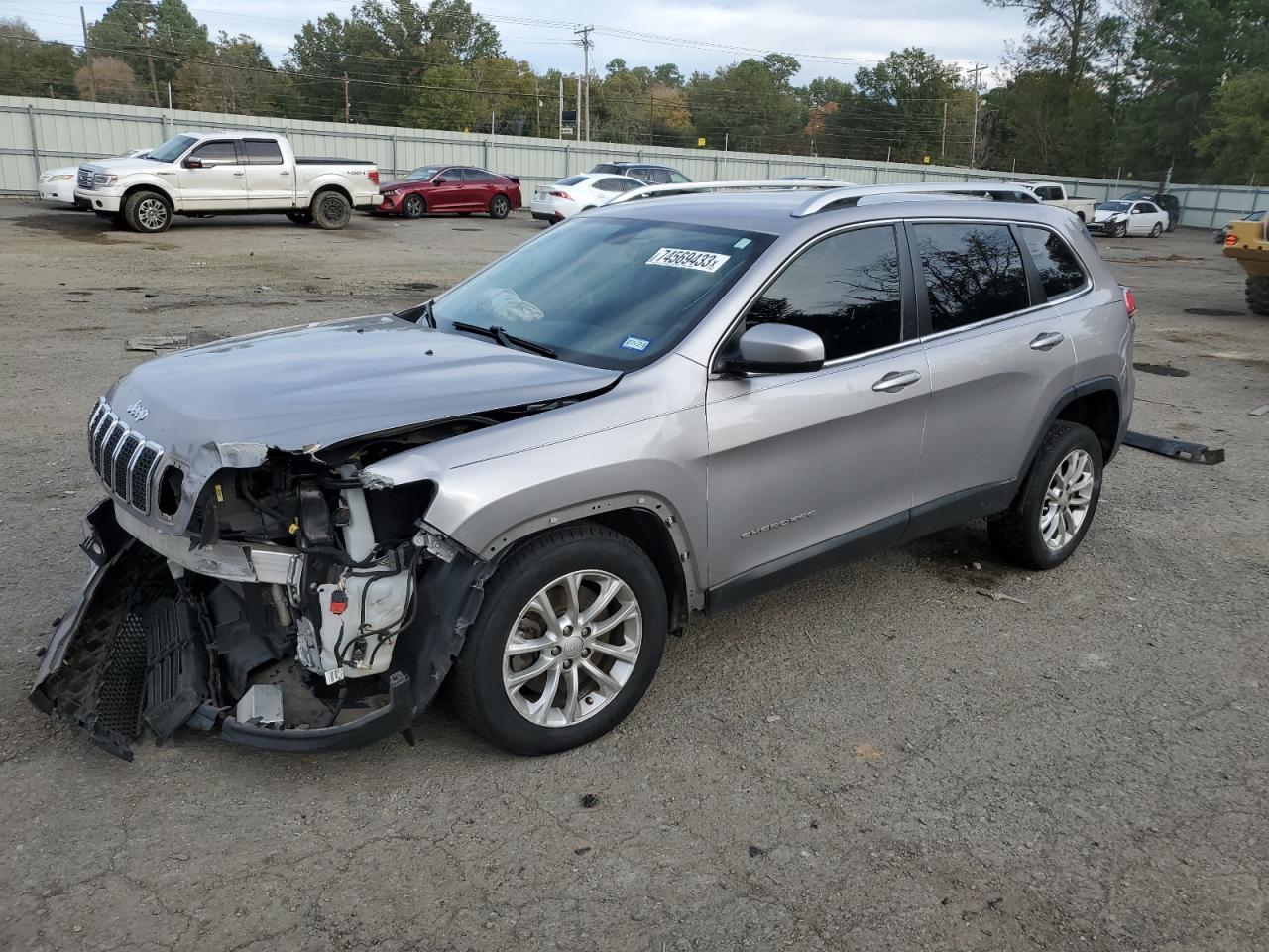 Obraz 1 z 2019 JEEP CHEROKEE LATITUDE 2019 z VIN 1C4PJLCB6KD242863