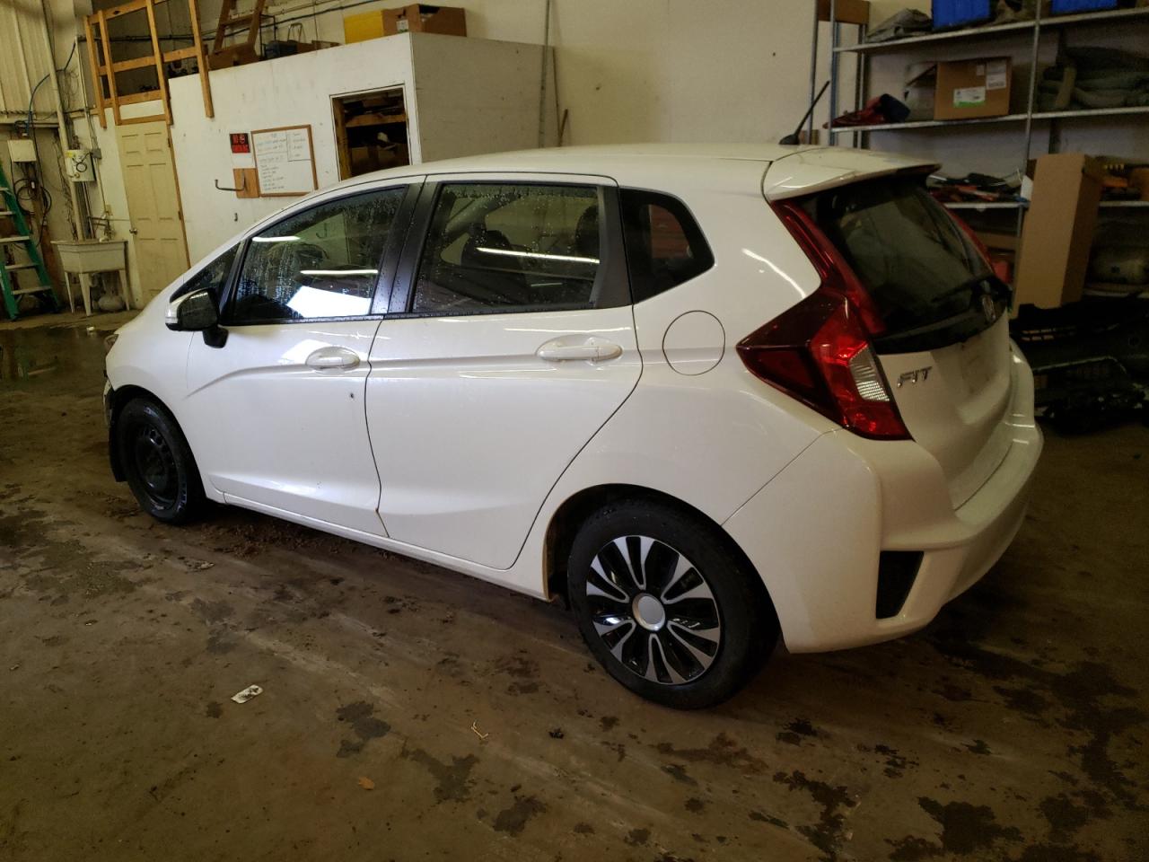 Image 2 of 2016 HONDA FIT LX 2016 with VIN JHMGK5H59GX040969