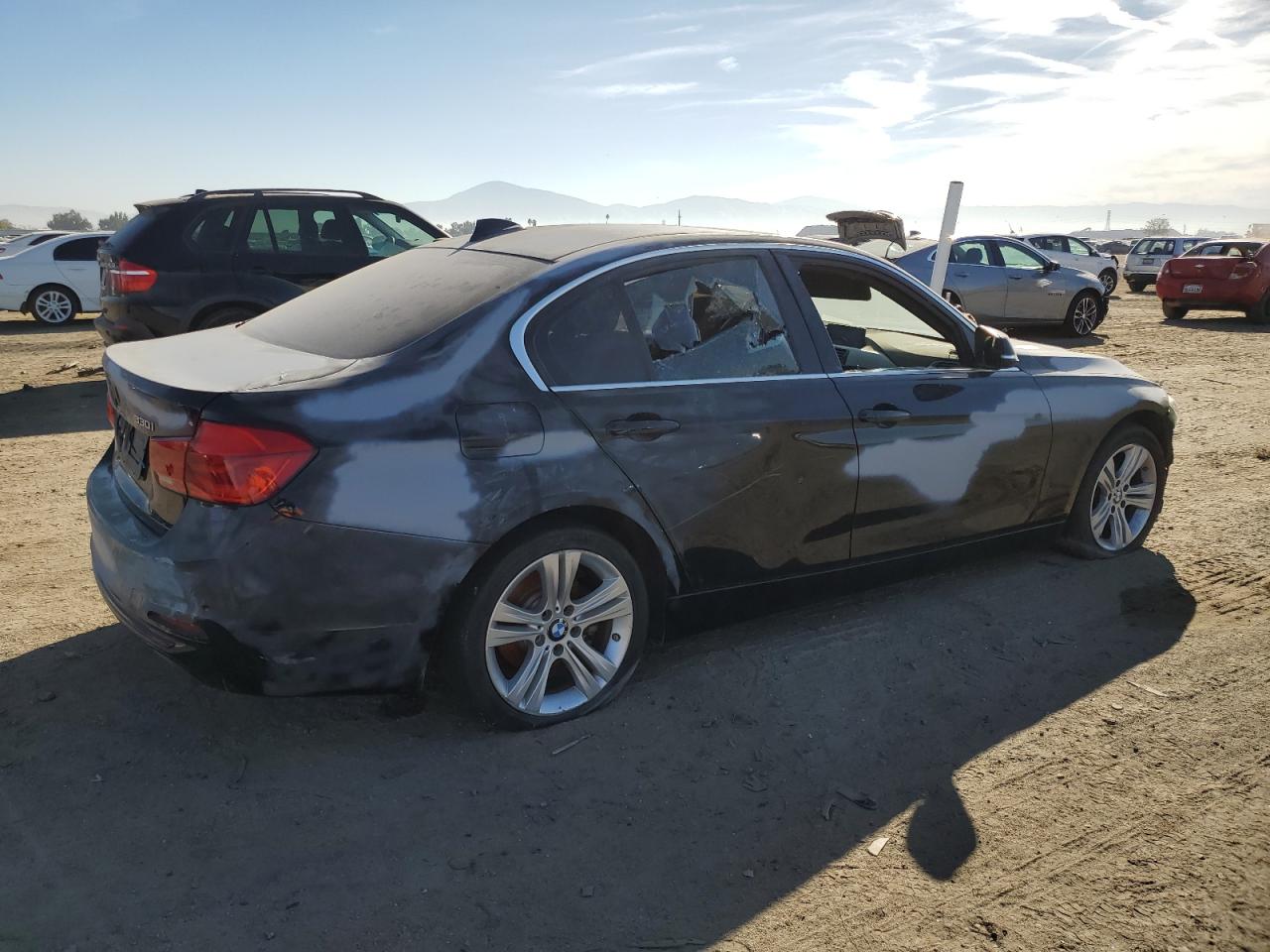 Изображение 3 2017 BMW 330 I 2017 с VIN WBA8B9G37HNU54761