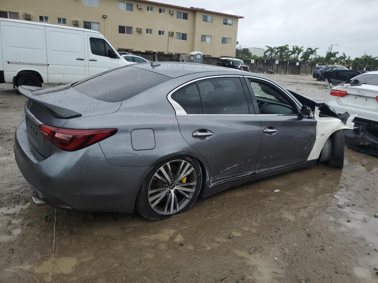 Image 3 of 2018 INFINITI Q50 LUXE 2018 with VIN JN1EV7AP9JM365625