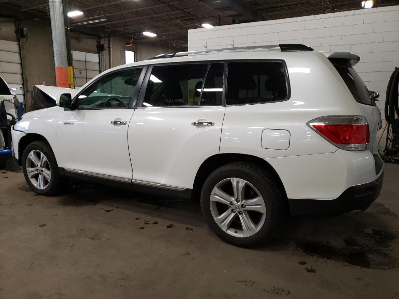 Изображение 2 2013 TOYOTA HIGHLANDER LIMITED 2013 с VIN 5TDDK3EH6DS239910