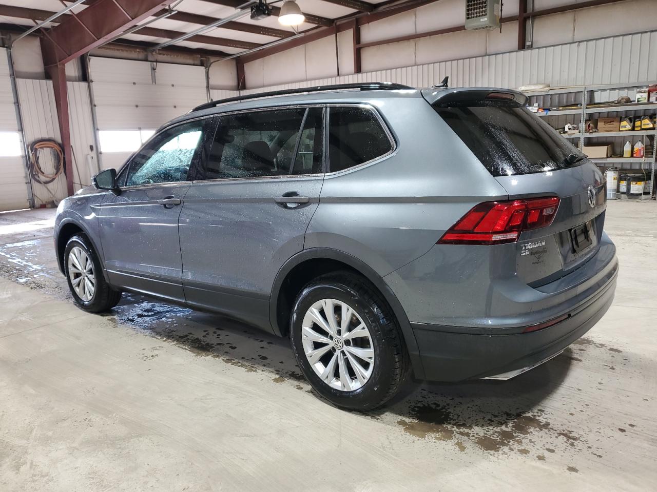 Image 2 of 2019 VOLKSWAGEN TIGUAN SE 2019 with VIN 3VV2B7AXXKM064166