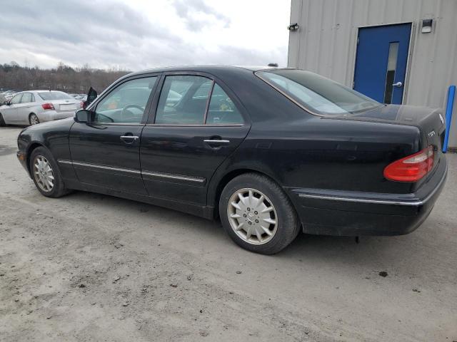 Obraz 2 z 2001 MERCEDES-BENZ E 320 2001 z VIN WDBJF65J01B224462