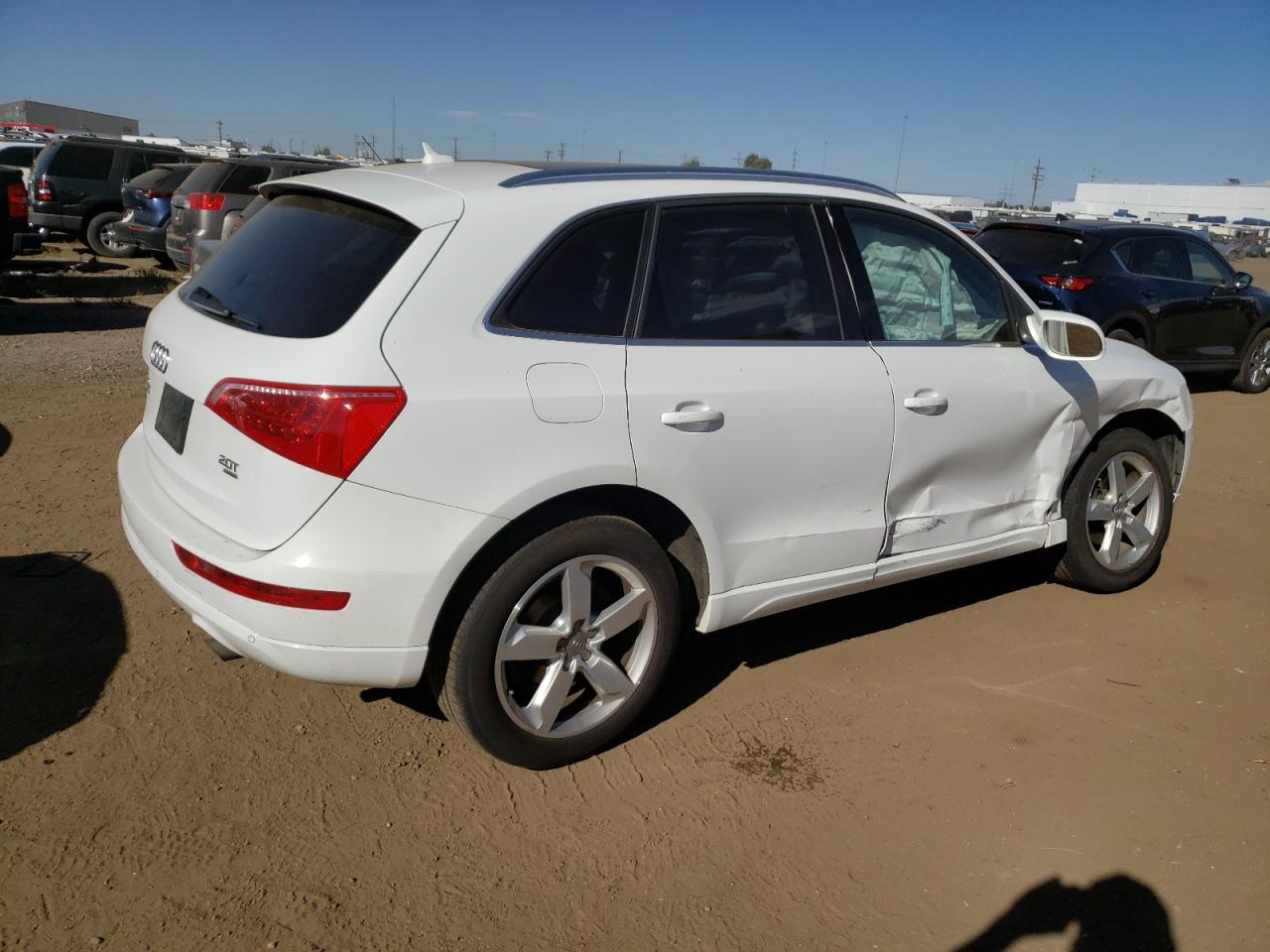 Image 3 of 2011 AUDI Q5 PREMIUM PLUS 2011 with VIN WA1LFAFP4BA023519