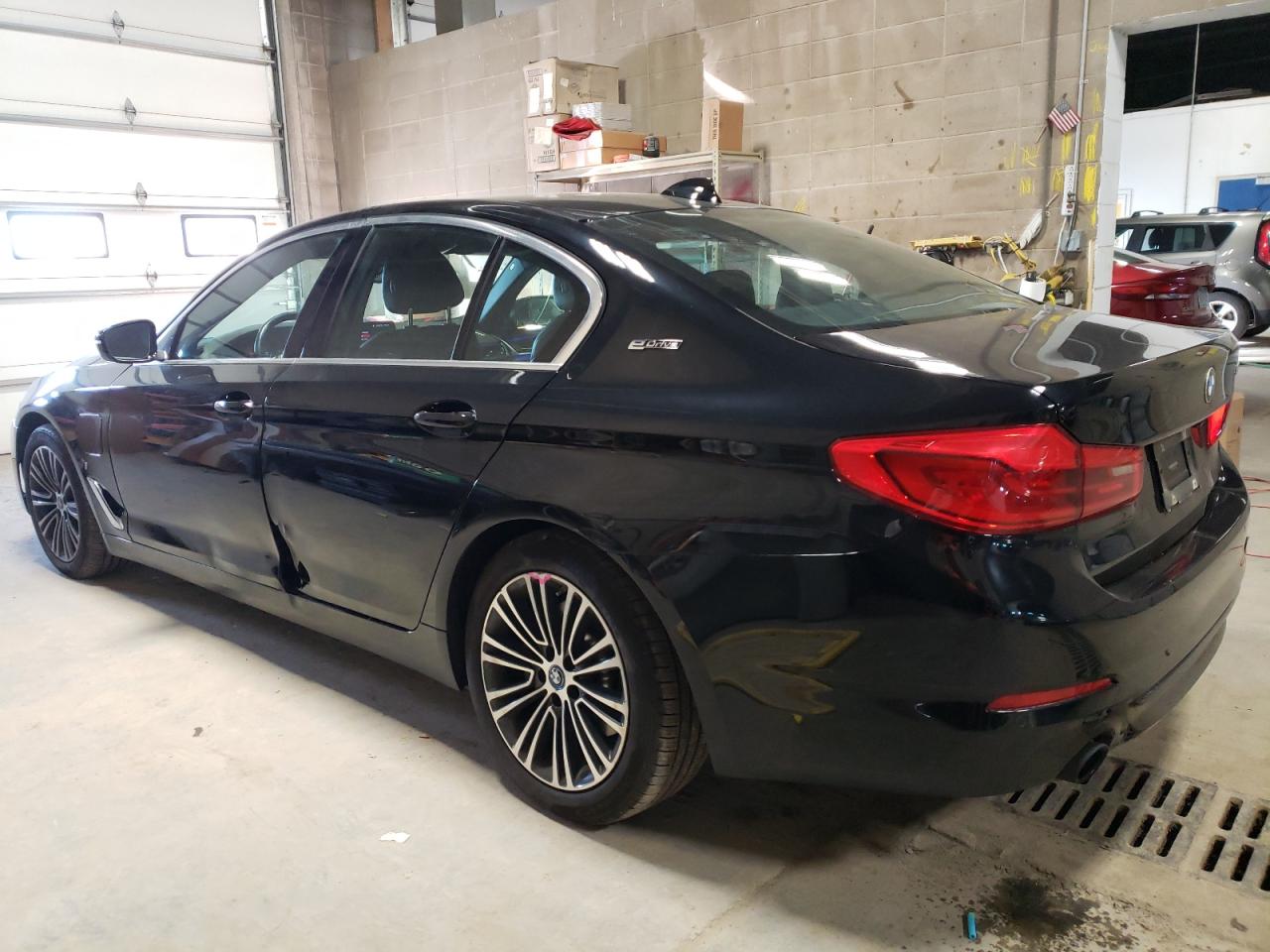 Image 2 of 2019 BMW 530XE  2019 with VIN WBAJB1C59KB375854