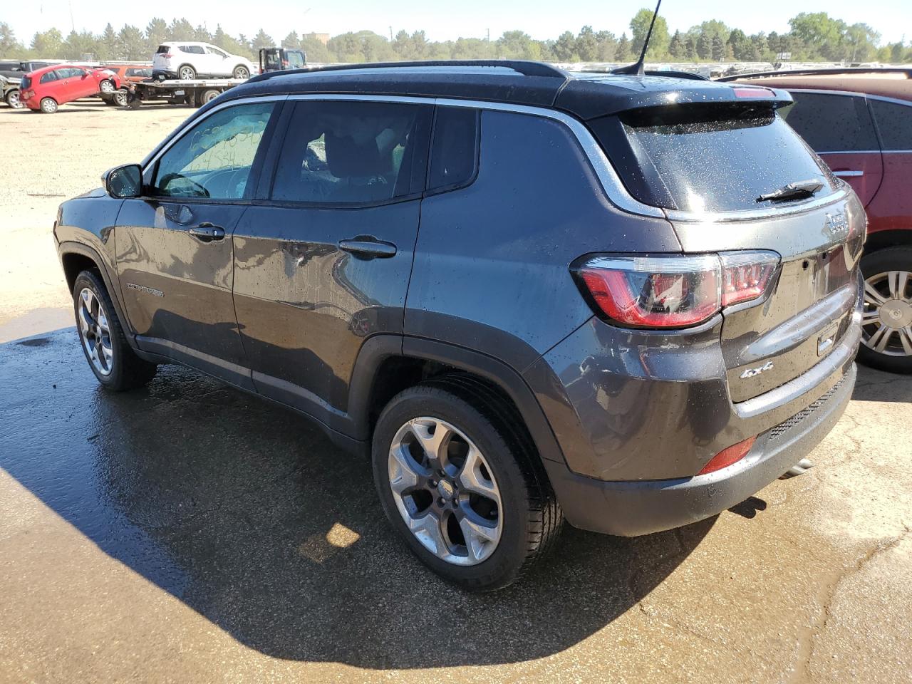 Image 2 of 2018 JEEP COMPASS LIMITED 2018 with VIN 3C4NJDCB6JT114385