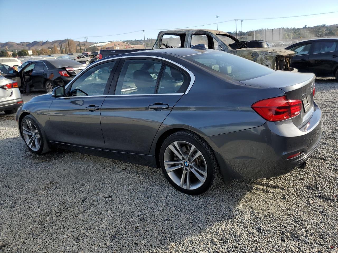Obraz 2 z 2016 BMW 340 XI 2016 z VIN WBA8B7C54GK703061