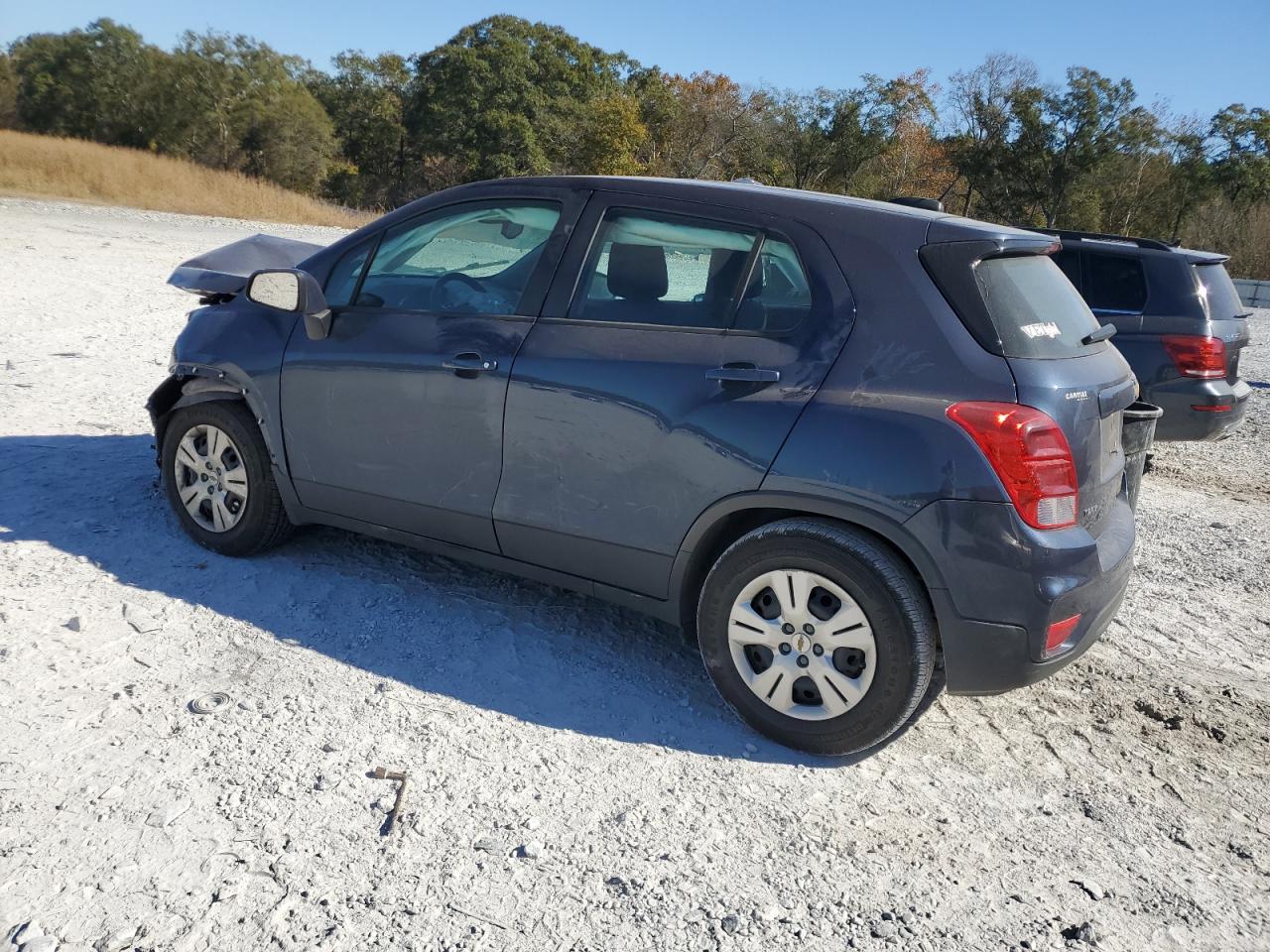 Изображение 2 2018 CHEVROLET TRAX LS 2018 с VIN 3GNCJKSB0JL359722