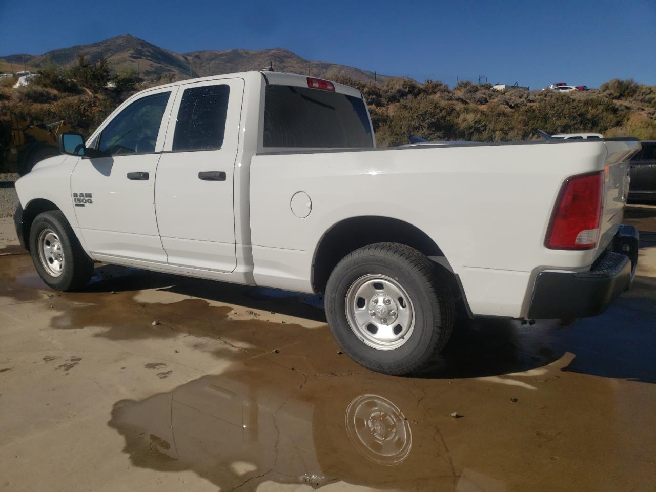 Изображение 2 2022 RAM 1500 CLASSIC TRADESMAN 2022 с VIN 1C6RR6FG9NS170462