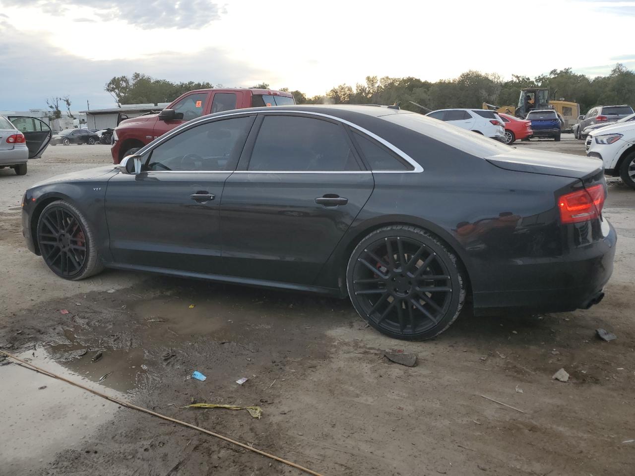 Image 2 of 2013 AUDI S8 QUATTRO 2013 with VIN WAUD2AFD3DN011267