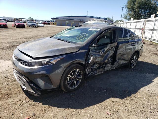 Изображение 1 2023 KIA FORTE LX 2023 с VIN 3KPF24AD4PE646155