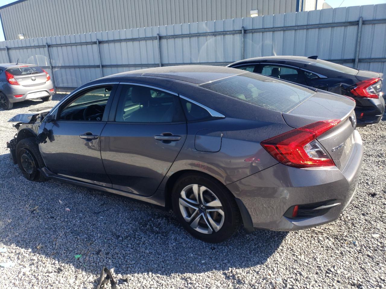Obraz 2 z 2017 HONDA CIVIC LX 2017 z VIN 19XFC2F58HE053824
