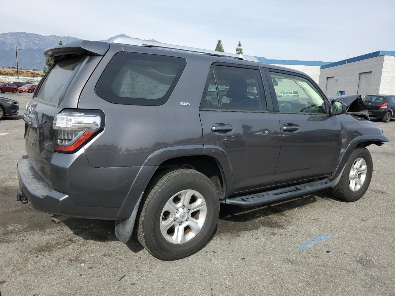 Image 3 of 2018 TOYOTA 4RUNNER SR5 2018 with VIN JTEZU5JR6J5190893