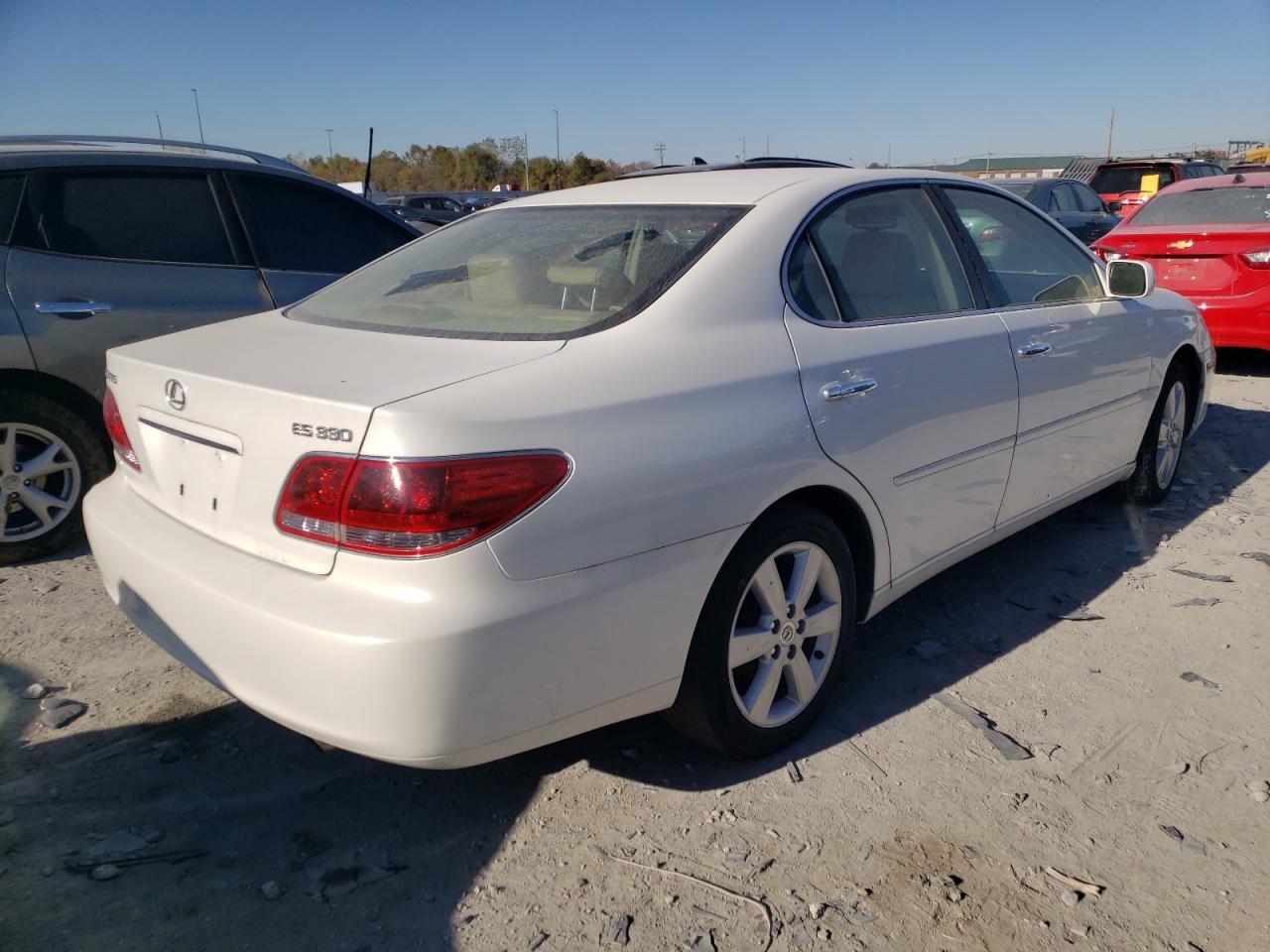 Obraz 3 z 2005 LEXUS ES 330 2005 z VIN JTHBA30G755100822