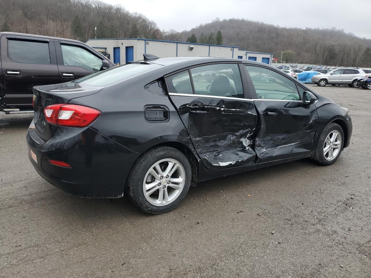 Image 3 of 2018 CHEVROLET CRUZE LT 2018 with VIN 1G1BE5SM4J7171164