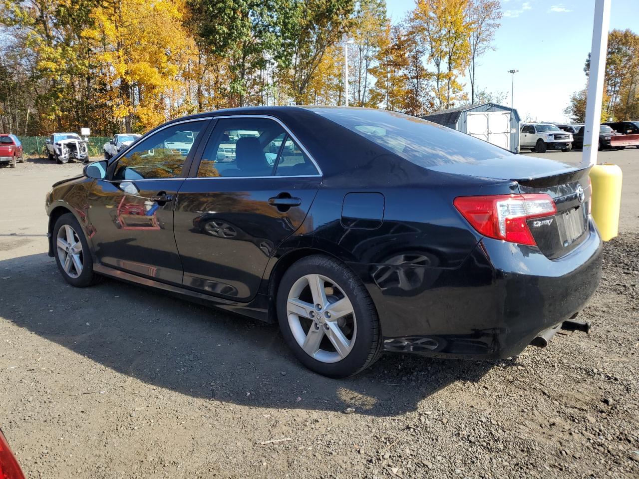Image 2 of 2014 TOYOTA CAMRY L 2014 with VIN 4T1BF1FK8EU301830