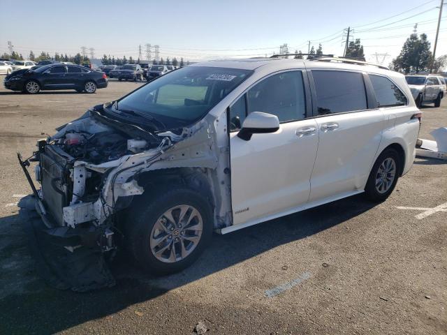 2021 TOYOTA SIENNA XLE 2021 image