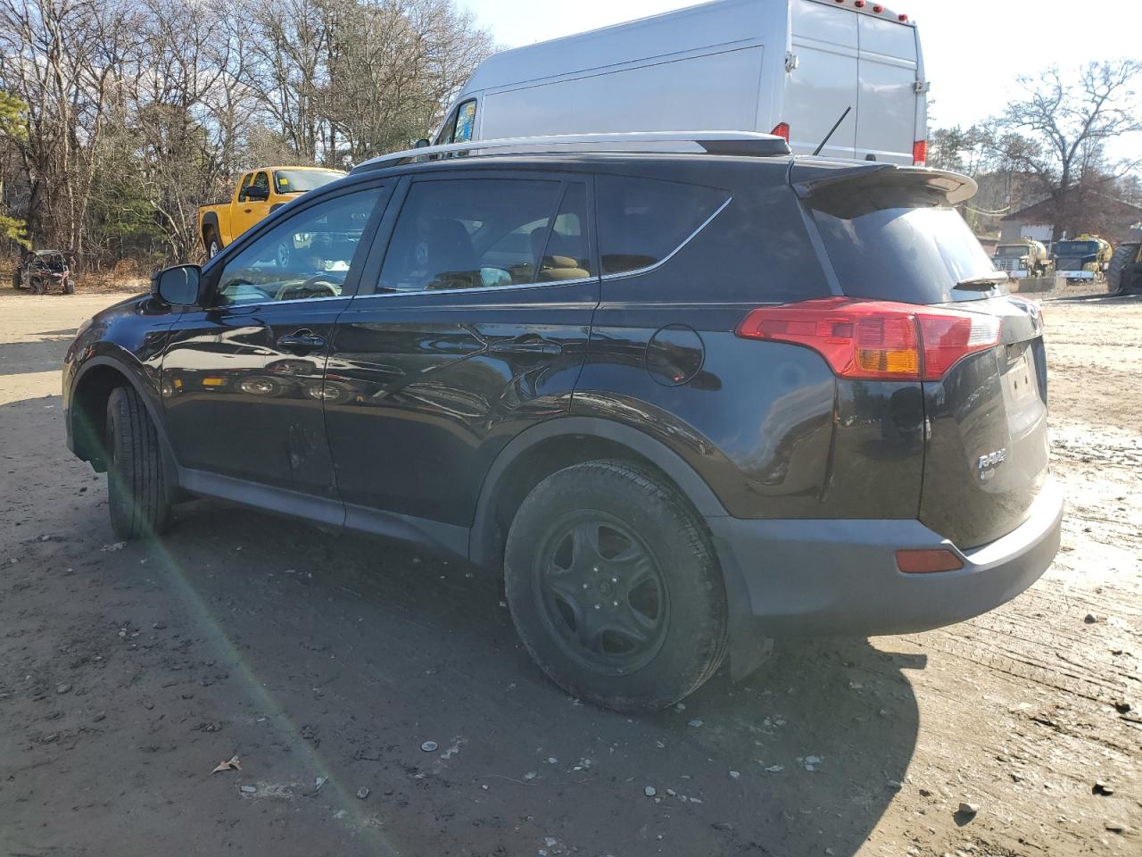 Image 2 of 2013 TOYOTA RAV4 LE 2013 with VIN 2T3BFREV8DW077250