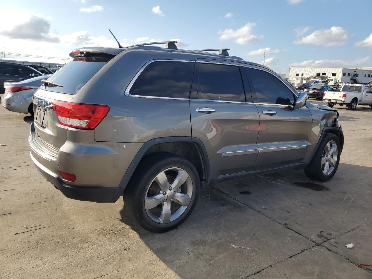 Image 3 of 2012 JEEP GRAND CHEROKEE OVERLAND 2012 with VIN 1C4RJECT0CC271005