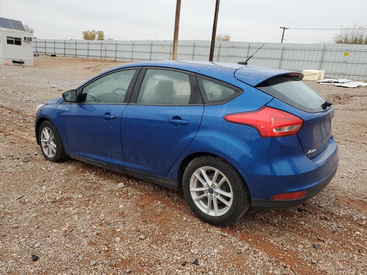 Image 2 of 2018 FORD FOCUS SE 2018 with VIN 1FADP3K21JL324450