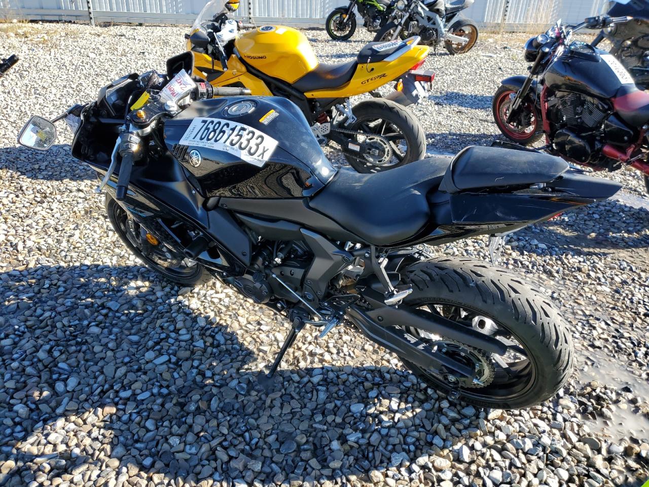 Obraz 3 z 2023 YAMAHA YZFR7  2023 z VIN JYARM38E6PA006902