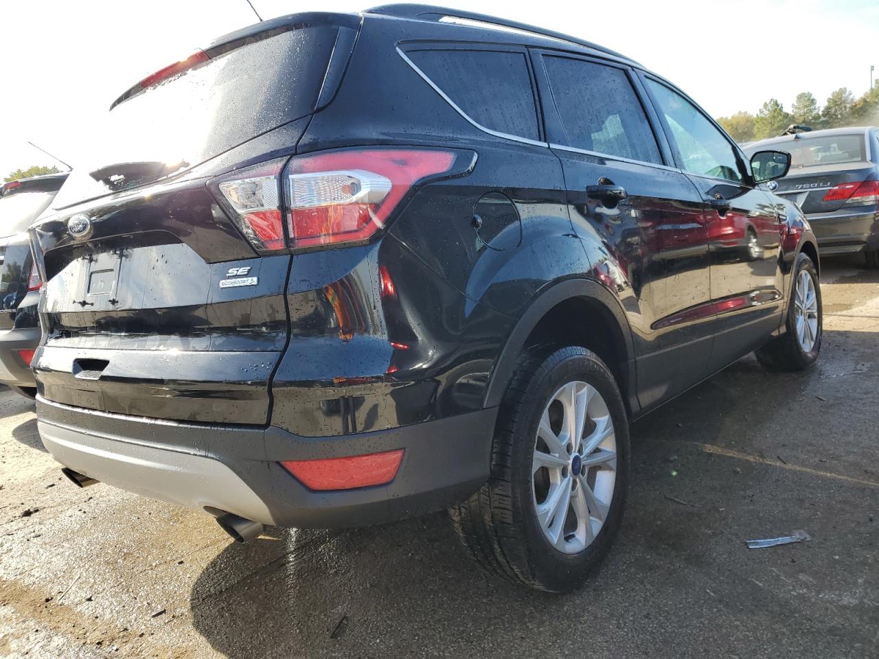 Image 3 of 2018 FORD ESCAPE SE 2018 with VIN 1FMCU0GD9JUB23652