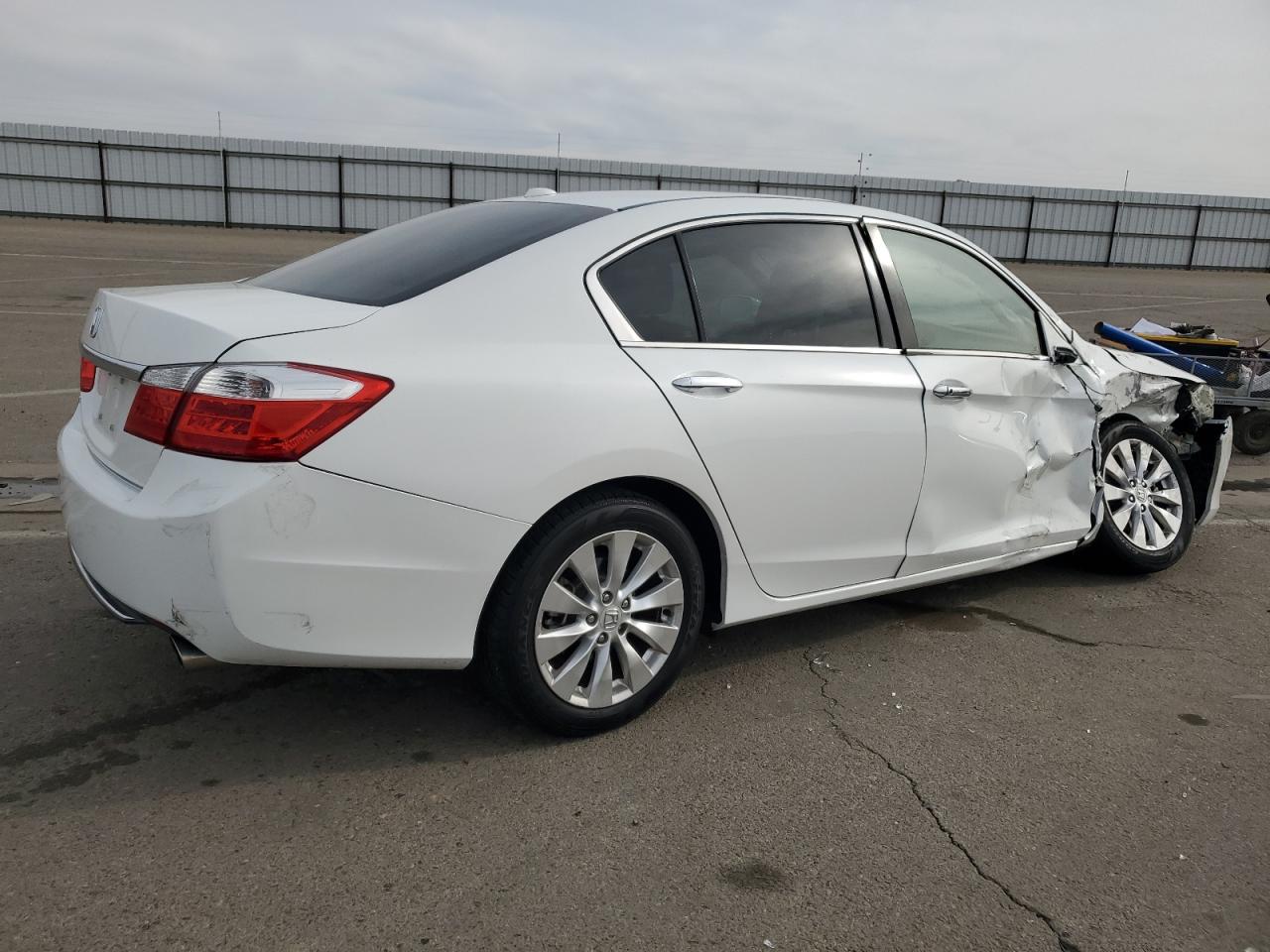 Image 3 of 2015 HONDA ACCORD EXL 2015 with VIN 1HGCR2F8XFA244237