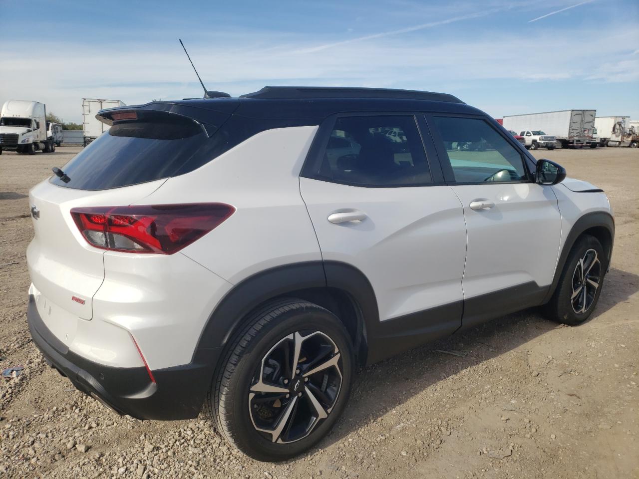 Image 3 of 2022 CHEVROLET TRAILBLAZER RS 2022 with VIN KL79MTSL4NB121627