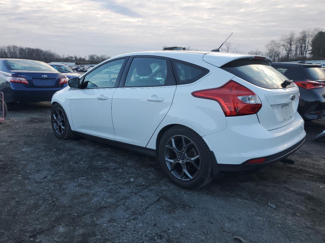 Image 2 of 2012 FORD FOCUS SE 2012 with VIN 1FAHP3K20CL307434