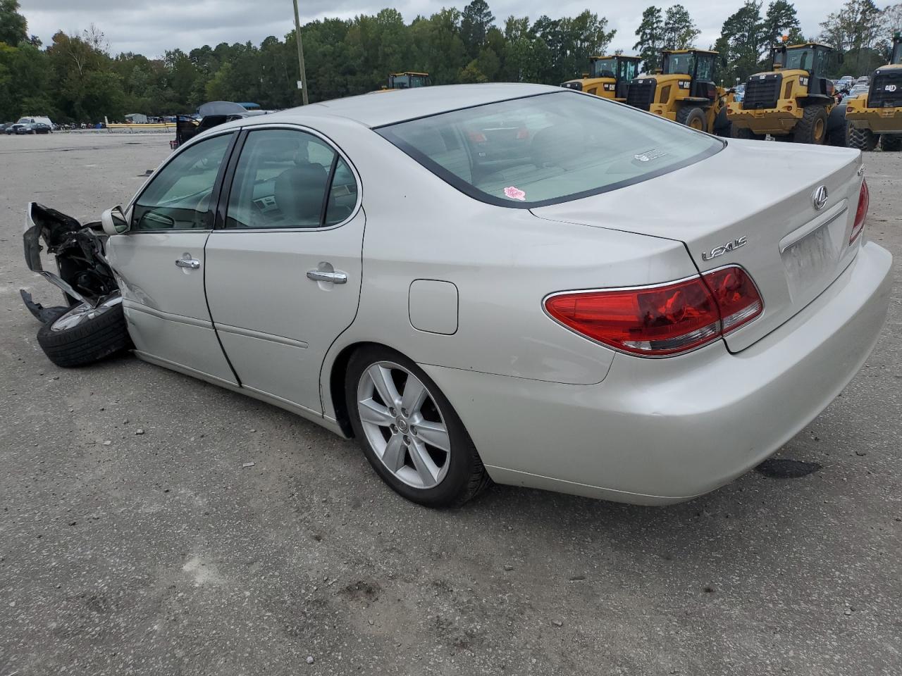 Изображение 2 2005 LEXUS ES 330 2005 с VIN JTHBA30G255129693