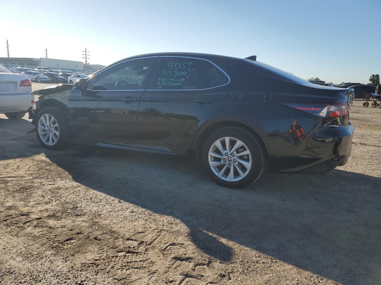 Image 2 of 2022 TOYOTA CAMRY LE 2022 with VIN 4T1C11AK4NU031392
