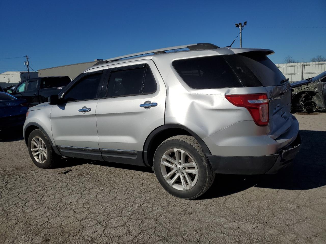 Image 2 of 2015 FORD EXPLORER XLT 2015 with VIN 1FM5K8D81FGC52883