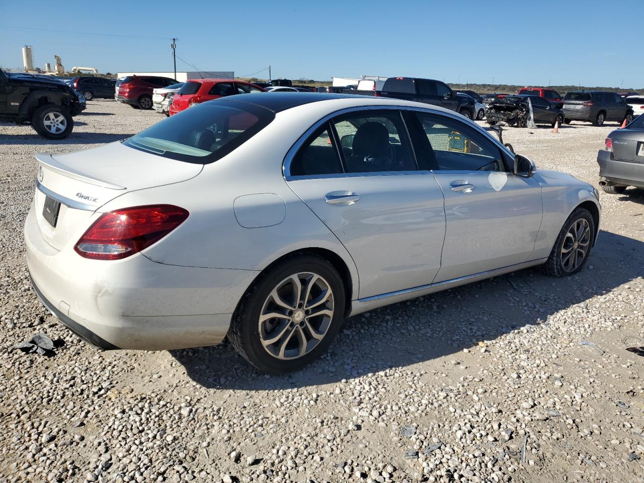 Изображение 3 2016 MERCEDES-BENZ C 300 4MATIC 2016 с VIN 55SWF4KB3GU138253