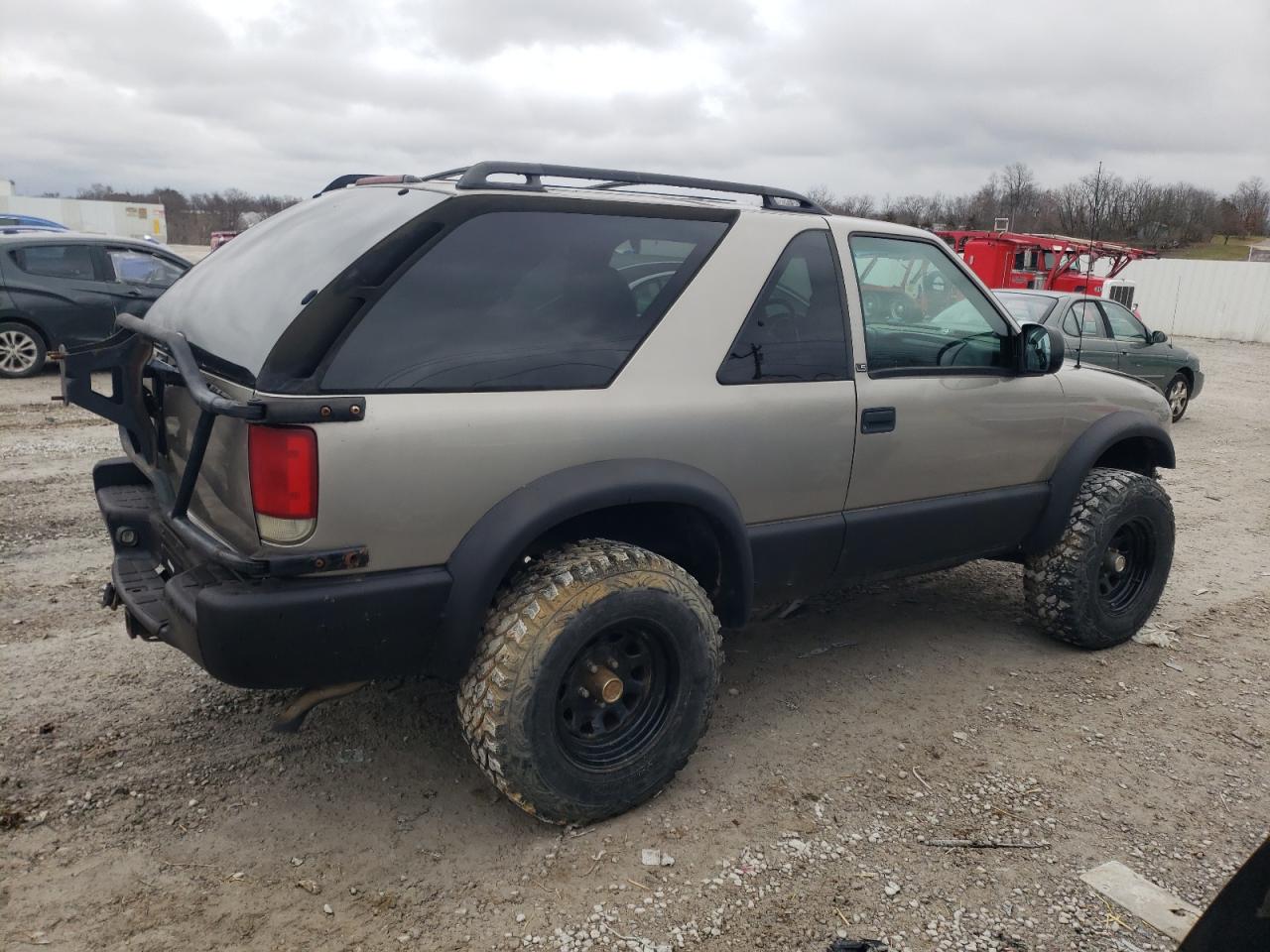Изображение 3 2000 CHEVROLET BLAZER  2000 с VIN 1GNCT18W5YK223192