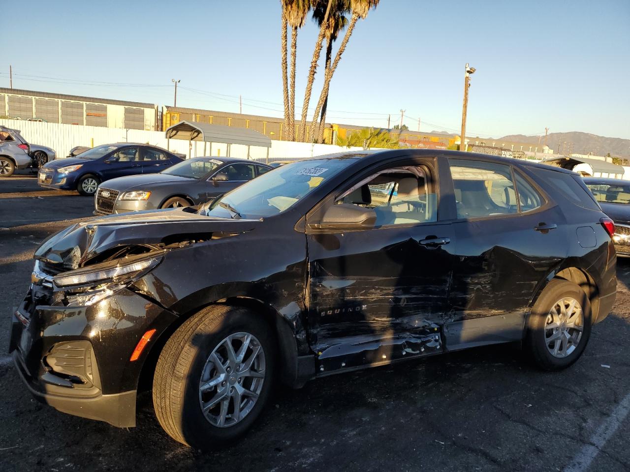 Изображение 2022 CHEVROLET EQUINOX LS 2022