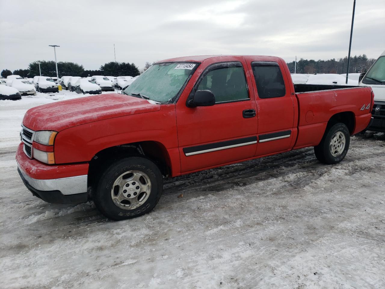 Image 1 of 2006 CHEVROLET SILVERADO K1500 2006 with VIN 1GCEK19T96Z272425
