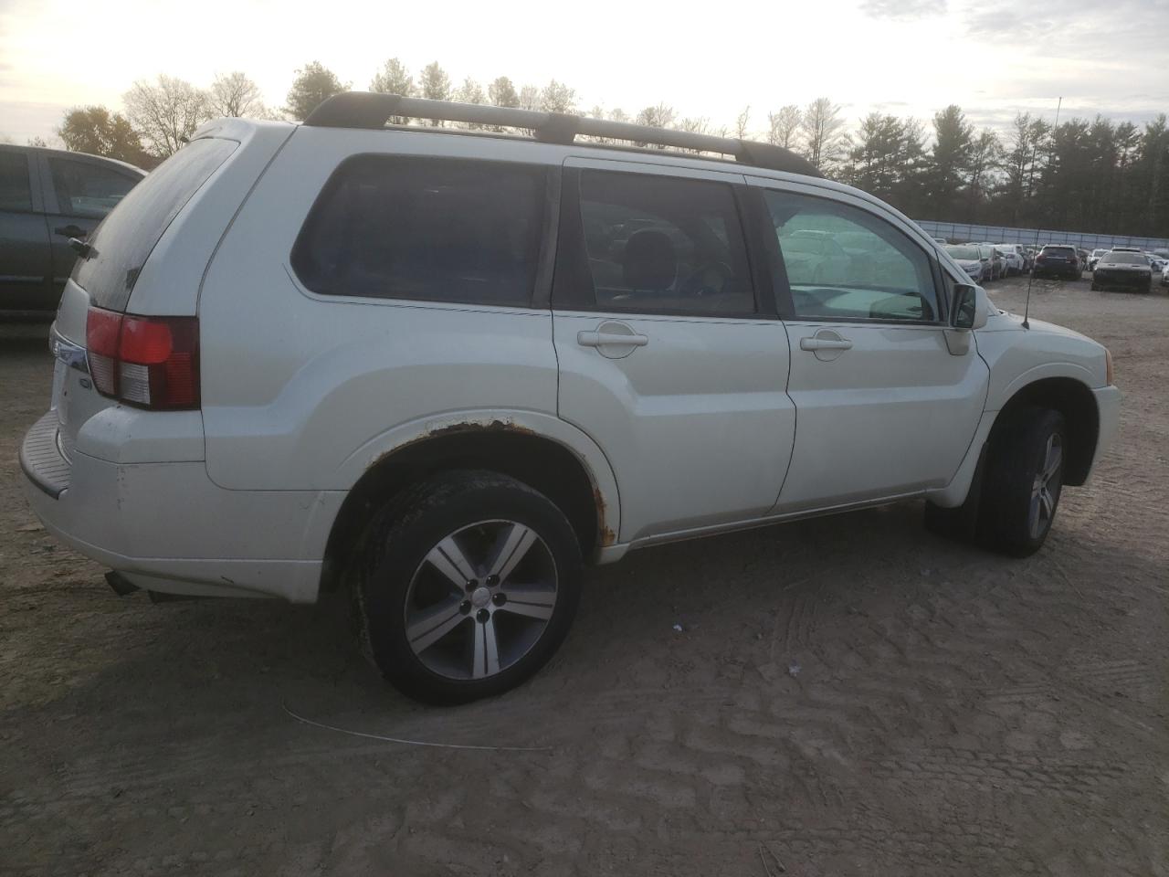 Изображение 3 2010 MITSUBISHI ENDEAVOR SE 2010 с VIN 4A4JN3AS1AE001307