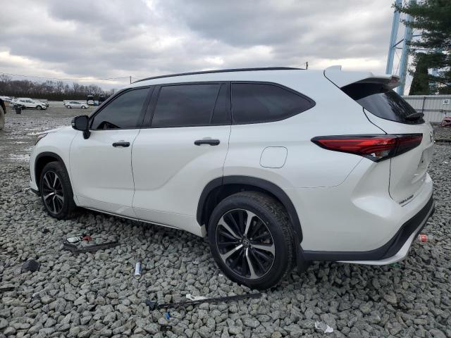 Изображение 2 2022 TOYOTA HIGHLANDER XSE 2022 с VIN 5TDLZRBH0NS256024